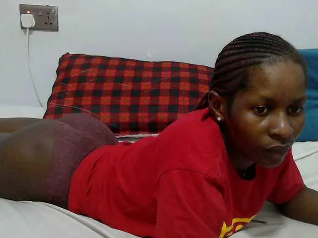 Live sex webcam photo for Petitegirly #290716585
