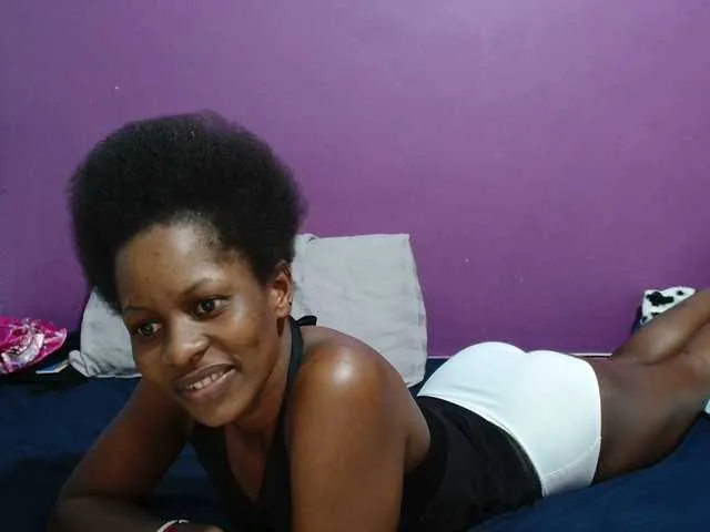 Live sex webcam photo for Petitegirly #291497834