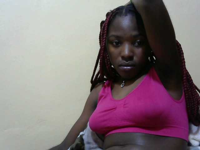 Live sex webcam photo for Petitepussie #291666260