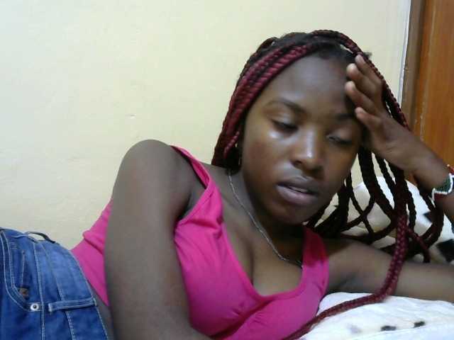 Live sex webcam photo for Petitepussie #291686585