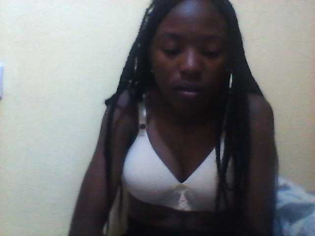 Live sex webcam photo for Petitepussie #292161999