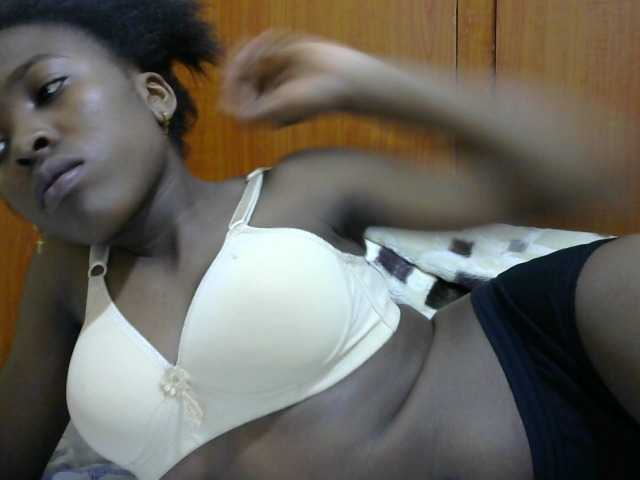 Live sex webcam photo for Petitepussie #292250817