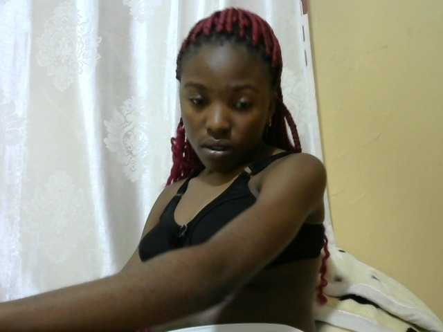 Live sex webcam photo for Petitepussie #292308733