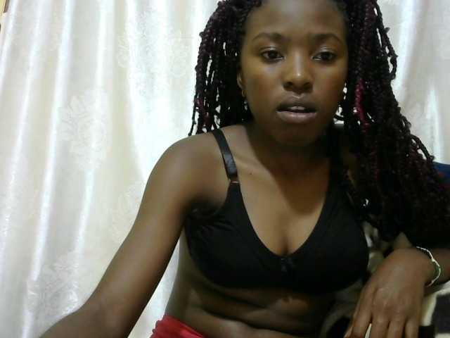 Live sex webcam photo for Petitepussie #292450934