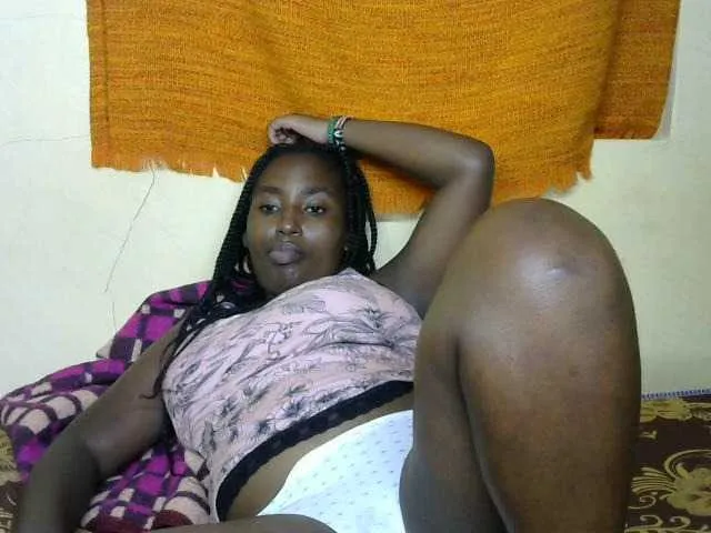 Live sex webcam photo for Petitetessy3 #277556579