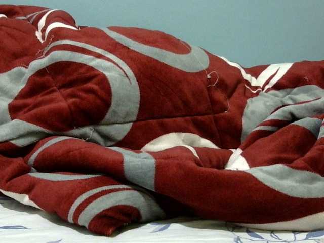 Live sex webcam photo for Petitetessy3 #290720309