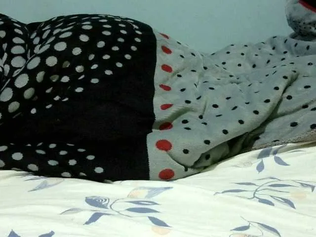 Live sex webcam photo for Petitetessy3 #290802853