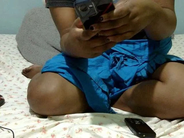 Live sex webcam photo for Petitetessy3 #291513221