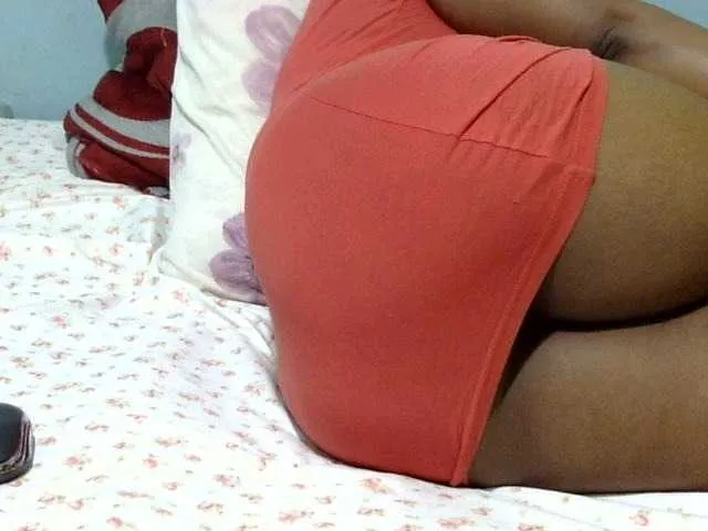 Live sex webcam photo for Petitetessy3 #292098994