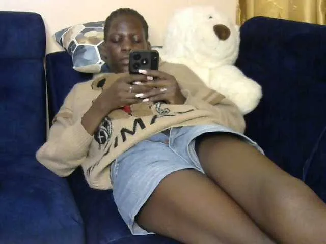 Live sex webcam photo for Petitetessy7 #290865047