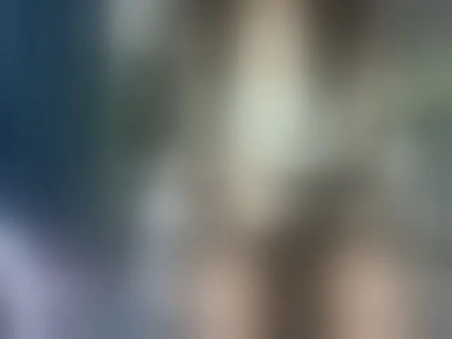 Live sex webcam photo for Petitlexxi #293448011