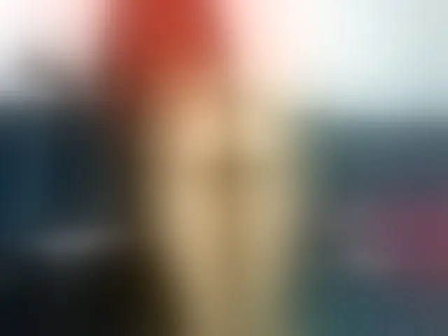 Live sex webcam photo for Petitlexxi #293897892