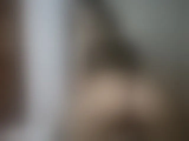 Live sex webcam photo for Petitlexxi #293902757