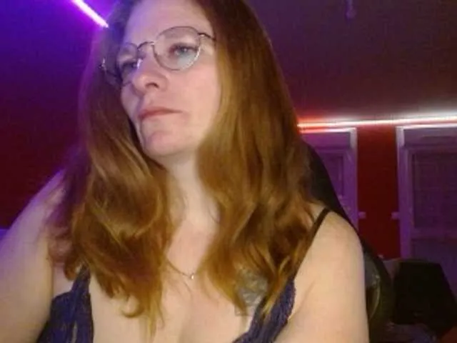 Live sex webcam photo for Petitoiseaucoquine #290586109