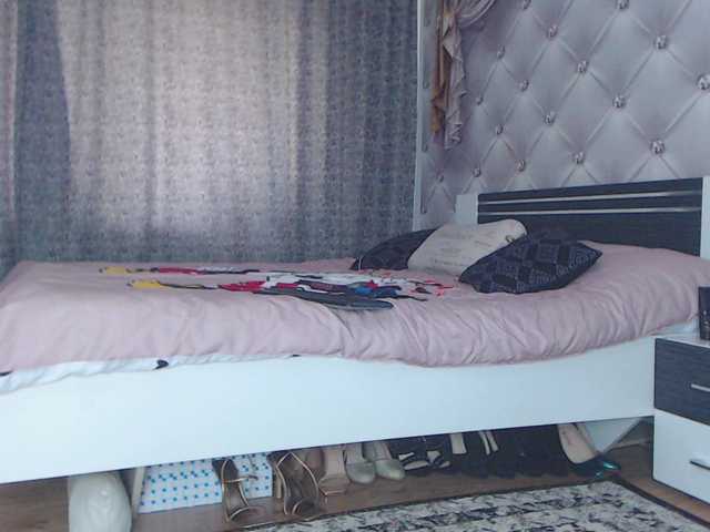 Live sex webcam photo for Petrra #276003924