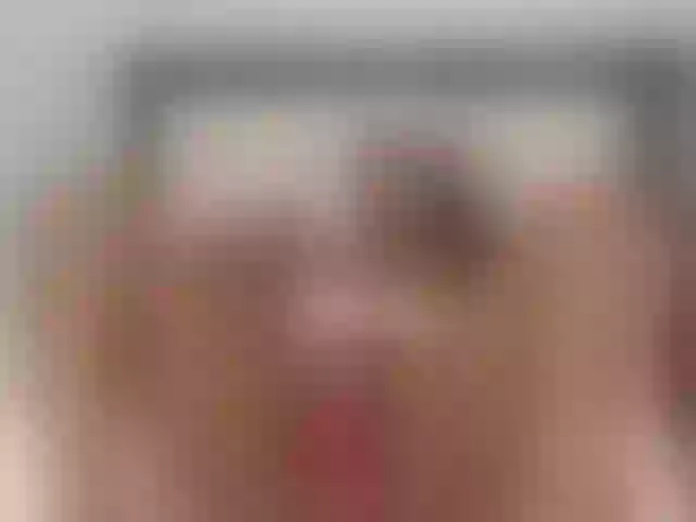 Live sex webcam photo for Pilyebony #273417671