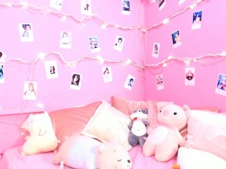 Live sex webcam photo for PinaChen #177965143