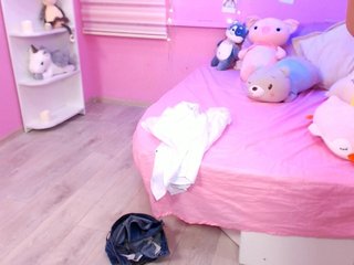 Live sex webcam photo for PinaChen #178179524