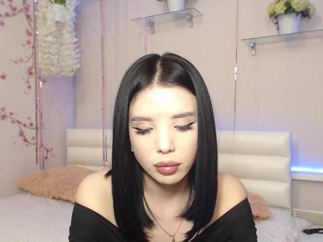 Live sex webcam photo for PinaChen #275499446