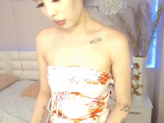 Live sex webcam photo for PinaChen #275640007