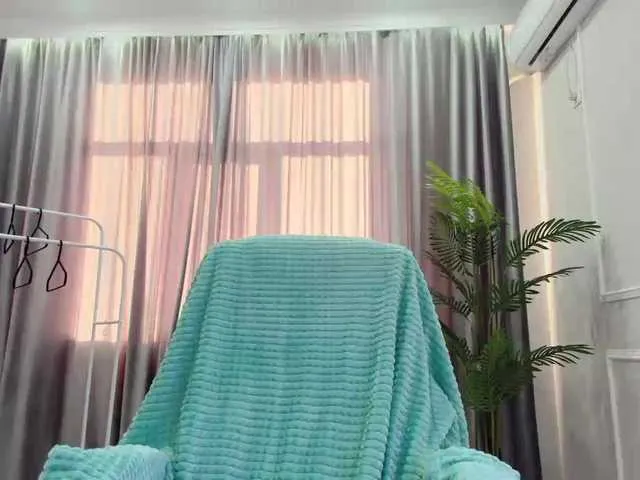 Live sex webcam photo for PinaChen #276226742