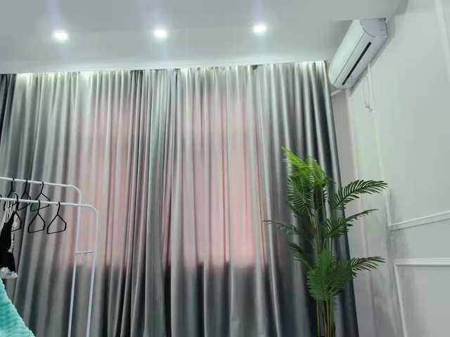 Live sex webcam photo for PinaChen #276261680