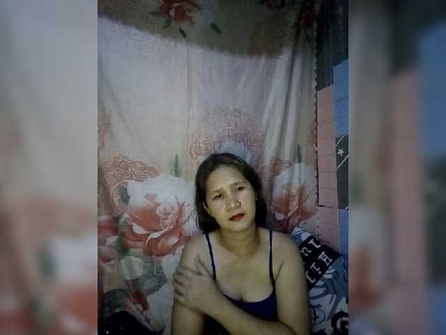 Live sex webcam photo for PinayMom30 #273801277