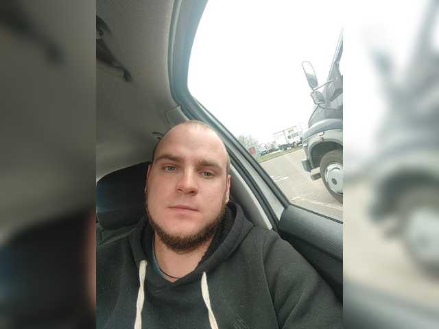 Live sex webcam photo for Pingvin1810 #276752369