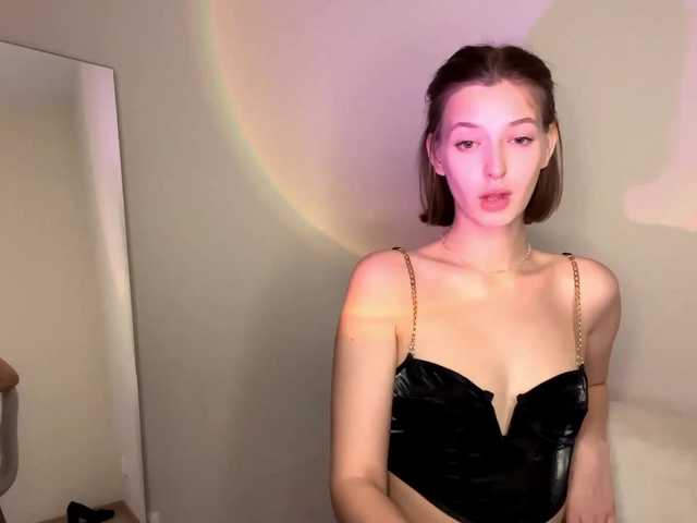 Live sex webcam photo for PinkCoral #276679615