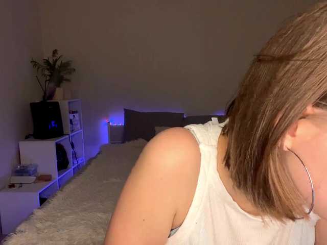 Live sex webcam photo for PinkCoral #276790073