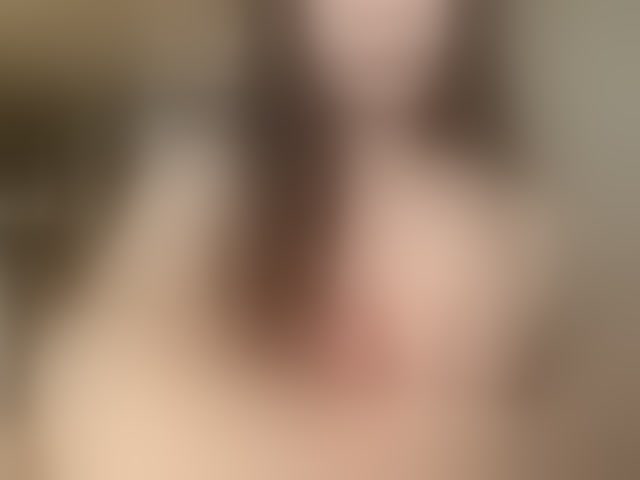 Live sex webcam photo for PinkDolly18 #294227339