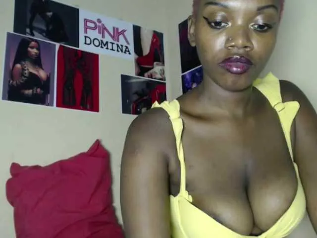 Live sex webcam photo for PinkDomina01 #292650952