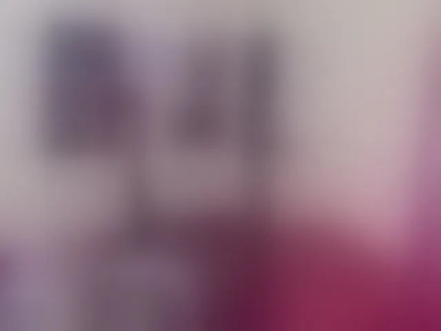 Live sex webcam photo for PinkDomina01 #293010615