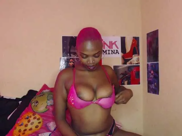 Live sex webcam photo for PinkDomina01 #293158576