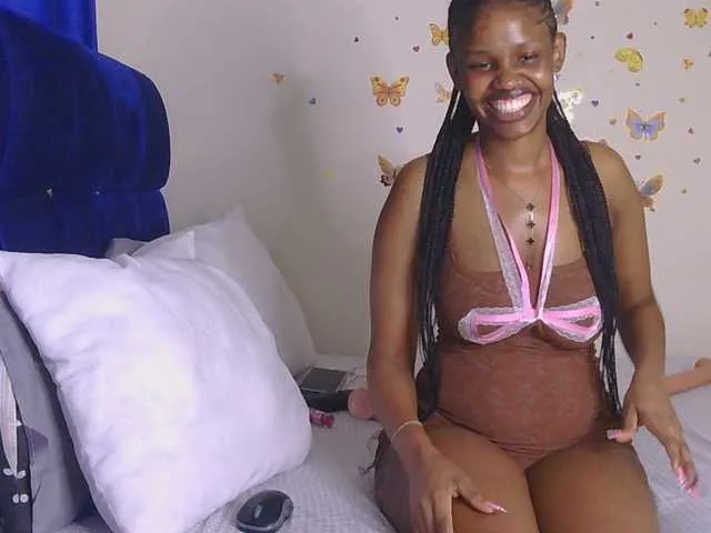 Live sex webcam photo for PinkKittyy #293596784