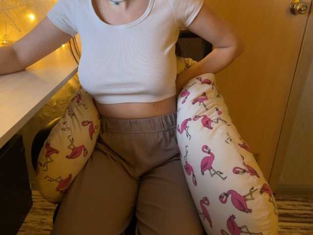 Live sex webcam photo for PinkPaw77 #277293327