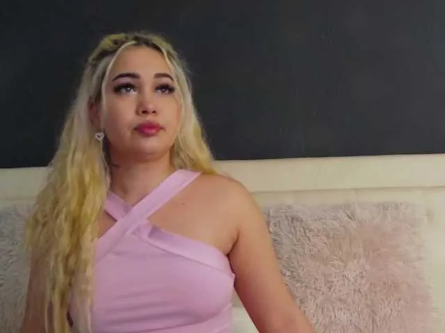 Live sex webcam photo for PinkYasmin #290416428