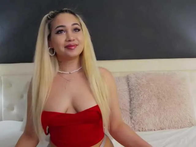 Live sex webcam photo for PinkYasmin #290576174