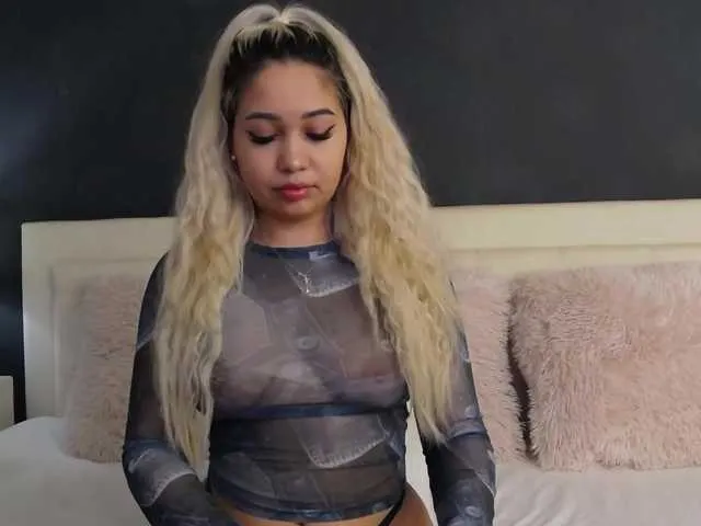 Live sex webcam photo for PinkYasmin #290791952