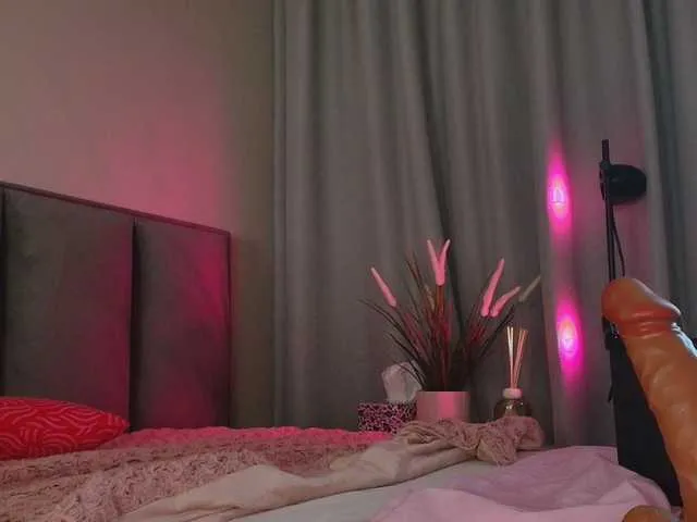 Live sex webcam photo for Pinkie-Pie #291858653