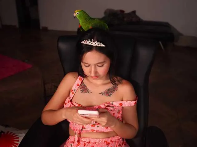 Live sex webcam photo for PinkiePrincess #277492518