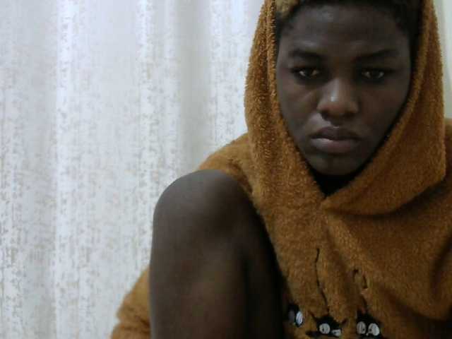 Live sex webcam photo for Pinkiec #290980793