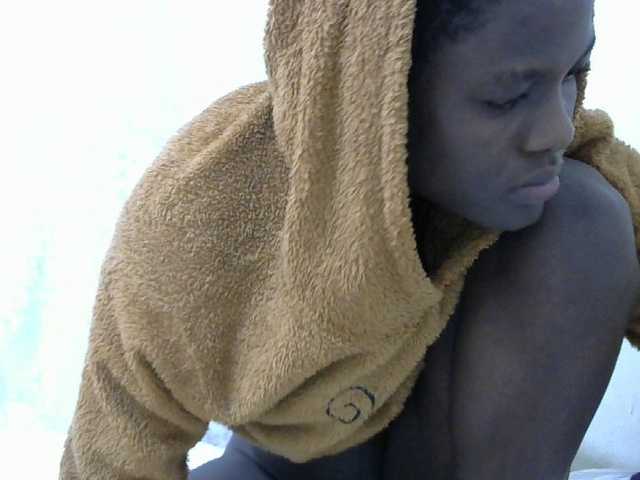 Live sex webcam photo for Pinkiec #291188533