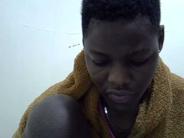 Live sex webcam photo for Pinkiec #291458517