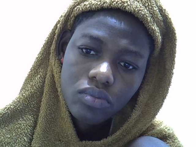 Live sex webcam photo for Pinkiec #291936417