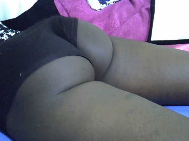 Live sex webcam photo for Pinkiec #292175750