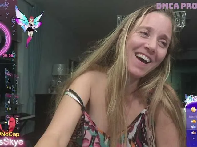 Live sex webcam photo for Pinklipsskye69 #276680016
