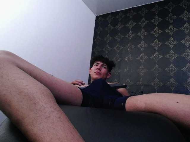 Live sex webcam photo for Piperr- #277701750