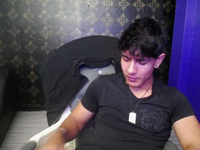 Live sex webcam photo for Piperr- #277781635