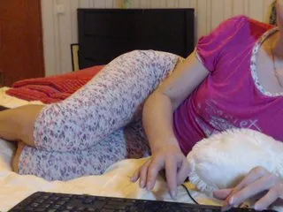 Live sex webcam photo for Pirojulia #218216301